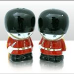 london-souvenir-salt-and-pepper-shakers-ceramic-cruet-set-3173-p-500×323